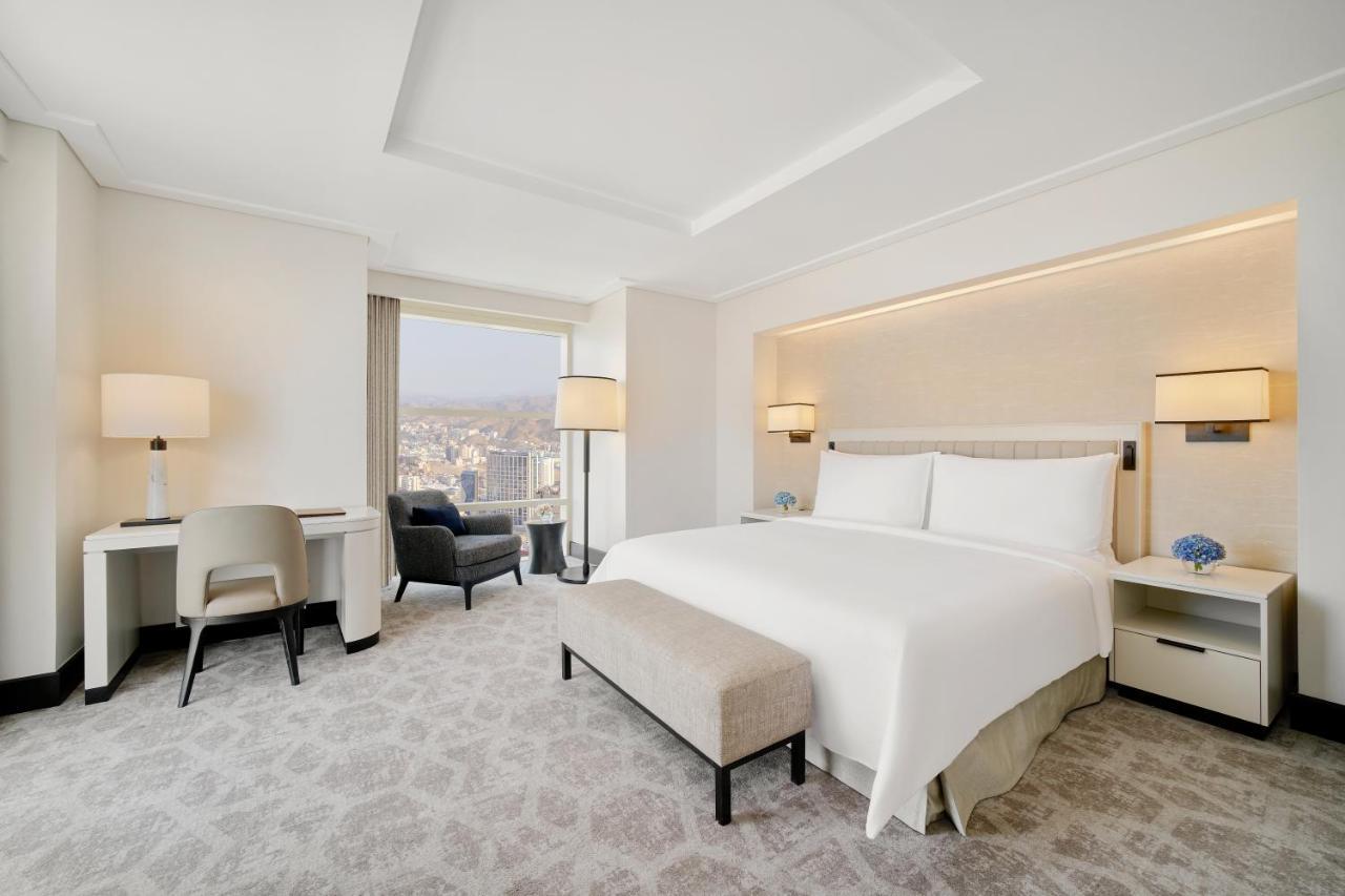 Address Jabal Omar Makkah Aparthotel Mekka Exteriör bild Deluxe Suite
