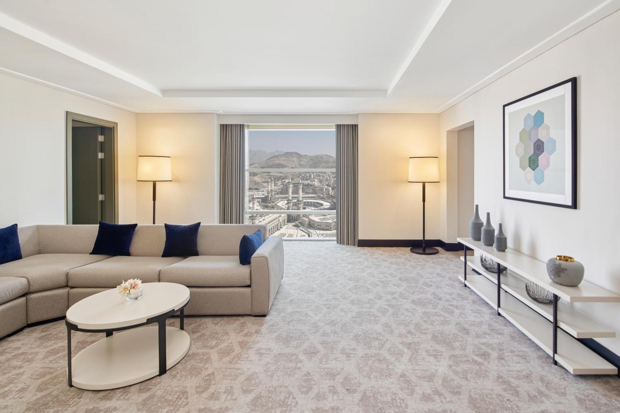 Address Jabal Omar Makkah Aparthotel Mekka Exteriör bild A suite at the hotel