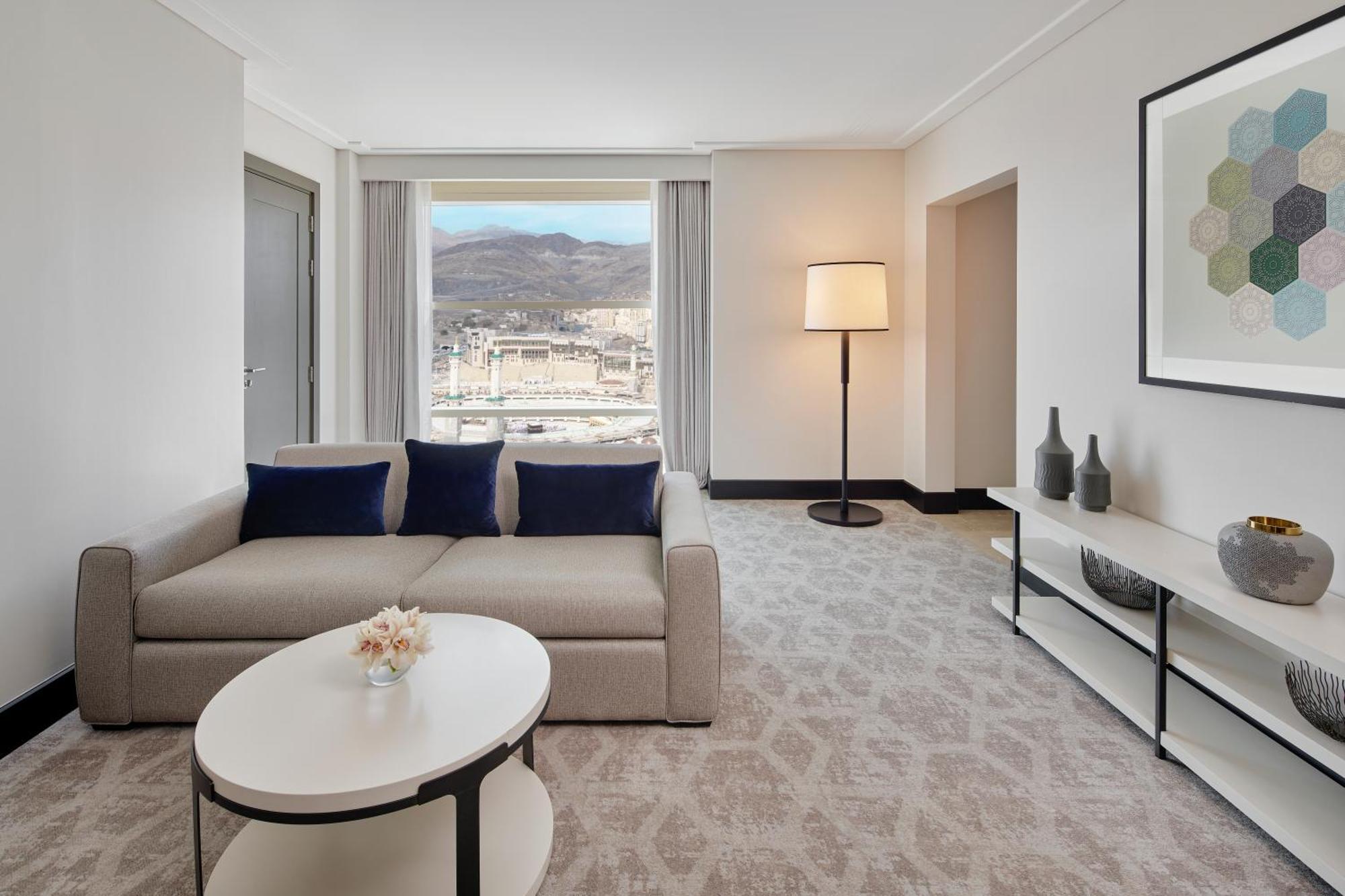 Address Jabal Omar Makkah Aparthotel Mekka Exteriör bild A living room at the hotel