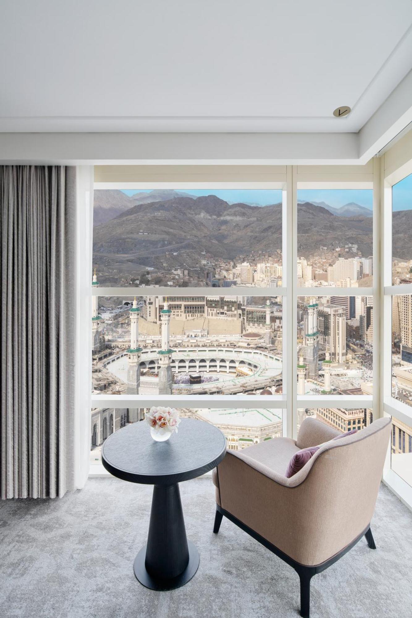 Address Jabal Omar Makkah Aparthotel Mekka Exteriör bild View from the hotel